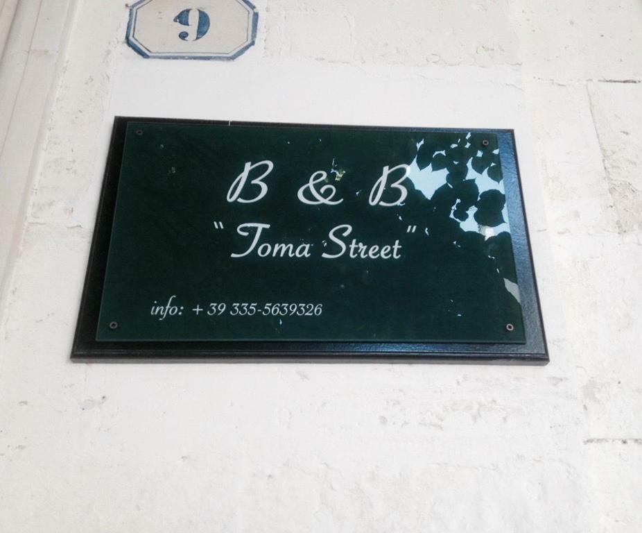 B&B Toma Street เลชเช ภายนอก รูปภาพ